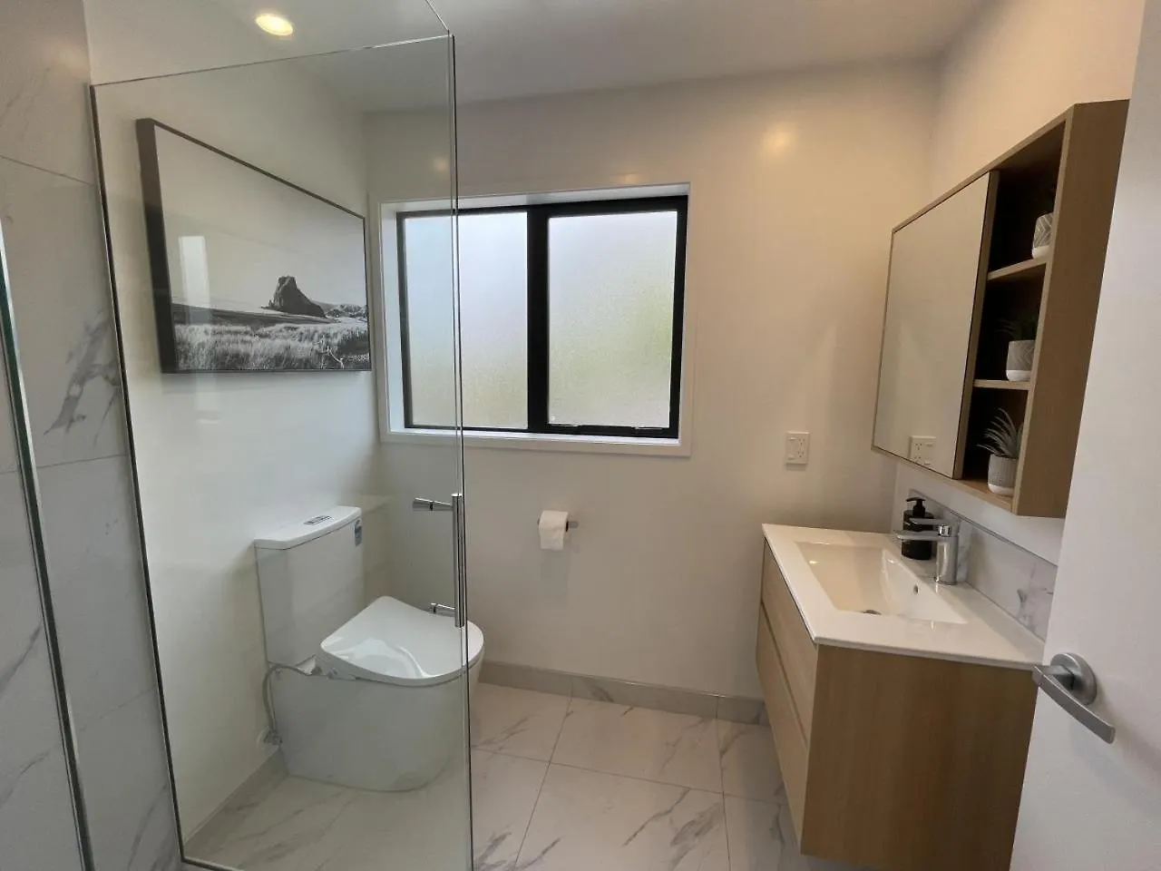 Relaxing Cbd Getaway Apartment Christchurch New Zealand